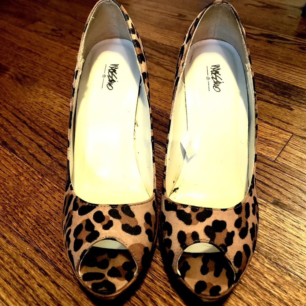 Leopard Print Peeptoe Heels